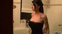 video горячая немецкая сводная сестра поймала его и помогла с трахом sex