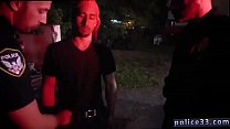 video полицейский раздевается мужчины обнажены и полиция горячая гейсексвечеринка трахается в полиции sex