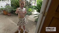 video миниатюрная тинка встречается с парнем из интернета sex