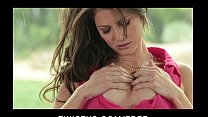 video 美しい十代のブルネットは彼女のシースルーナイトガウンでマスターベーションします sex
