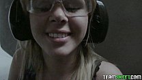 video povlife сексуальную миниатюрную юную блондинку elizabeth bentley трахнули в видео от первого лица sex