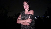 video zum ersten mal geht ein mädchen zu einer öffentlichen verfolgung sex