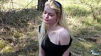 video блонди показывает все и позволяет фальшивому агенту делать то что он хочет на публике sex