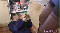 video милфа с большими сиськами скачет на члене в экшене крупным планом sex