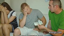 video задолженный любовник позволяет горячему приятелю скакать на его бывшей девушке за наличные sex