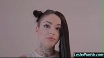 video катрина джейд и ли рэйвен горячие сексуальные лесбиянки жестко играют с использованием дилдо в наказании в сцене sex