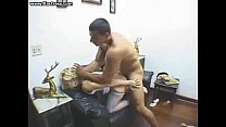 video 放心状態のビンボは後部にコックを持っています sex
