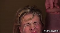video горячий персик получает порцию спермы на ее лицо глотая всю сперму sex
