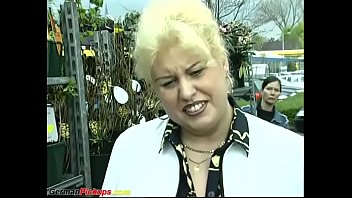 video мамутолстушку сняли для ее первого анала sex