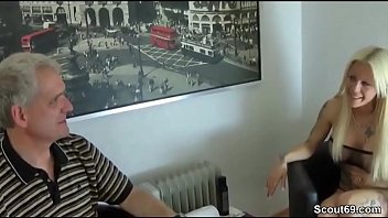 video старому дедушке разрешено трахать молодую возбужденную юную мышку sex