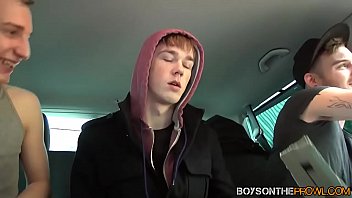 video kai alexander занимается хардкорным тройничком в движущейся машине sex