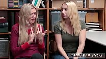 video хардкорный страпон быстро и дрочит очко тинки пальцами am и босса sex