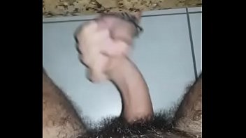 video молодой человек помогает мне в ванной в торговом центре sex