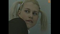 video ロシアの女子高生は楽しんでいます sex