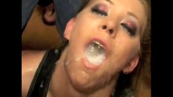 video リアラヴがアメリカの飲精で0ver100のザーメンを飲み込む sex