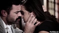 video грязная падчерица трахает отчима в тройничке sex