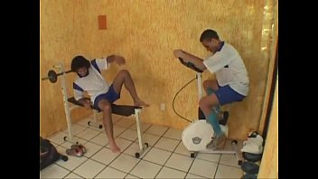 video 角質ラテンゲイジョック厄介なセッションを食べるアナル体当たりドン sex