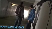 video горячая выпуклость гей человек на публике и мужчины писают на улице анальный секс на публике sex
