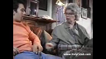 video европейская бабушка сходит с ума sex
