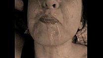 video 飲み込むか吐き出す sex