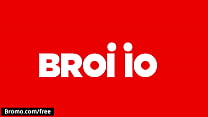 video bromo люк уорд и рю в сцене с членами с качающимися членами превью трейлера sex