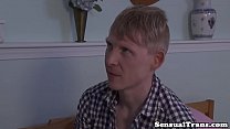 video соблазнительная рыжая транс кончает во время траха в задницу sex