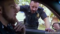 video первый анальный гейсекс очень жестко трахает белого офицера с некоторыми sex