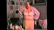 video 74летняя жирная шлюшка gisele со своим дилдо sex
