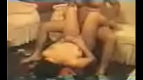 video 短いスカートのブロンドのひよこはファックします sex