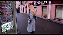 video шлюховатой брюнетке отшлепали сексуальную жопу sex