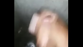 video красивая загорелая латина намокает sex