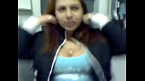 video в офисе показывает ее сиськи sex