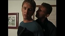 video два обнимающихся копа сосут член и трахаются в тугую задницу перед кончанием sex