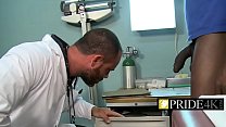 video извращенный гейдоктор проверяет королевский черный стержень sex