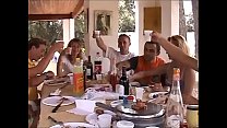 video брюнеткамилфа делает минет и трахается sex