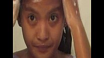 video シャワーでアジアのティーン sex