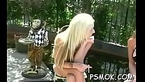 video пара по очереди или очаровывает друг друга во время курения sex