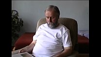 video юная шлюха с большими сиськами дает старому мужику трах с горячими сиськами sex