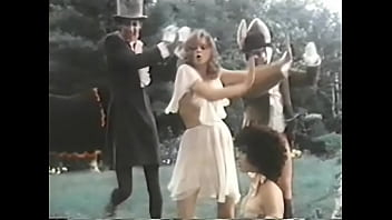 video алиса в стране чудес музыкальное порно 1976 sex