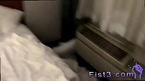 video мужчины фистинг гей мастер направляет своих послушных мальчиков sex