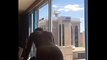 video белая женщина от шмеля верхом на большом черном члене sex