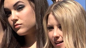 video мастурбирующая вечеринка sex
