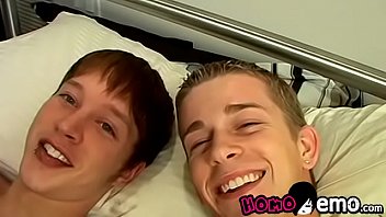 video два симпатичных эмомальчикагея занимаются хардкорным анальным сексом пока не кончат sex