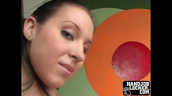 video девушка только руками заставляет его кончить на член sex