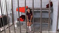 video симпатичную тинку трахнули в тюрьме sex
