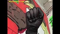 video ホットブロンドベイブは黒人男性のグループを吸う sex