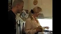 video трахаю маму своего друга ты тоже можешь присоединиться sex