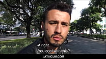 video молодой гетеросексуальный парень из бразилии заплатил наличными за секс с незнакомцемгеем перед камерой видео от sex