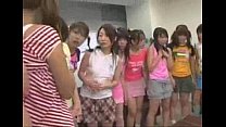 video 日本の女子が教師を襲った1 sex
