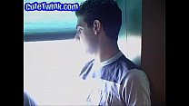 video ハンサムなかわい子ちゃんは激しく自慰行為をします sex